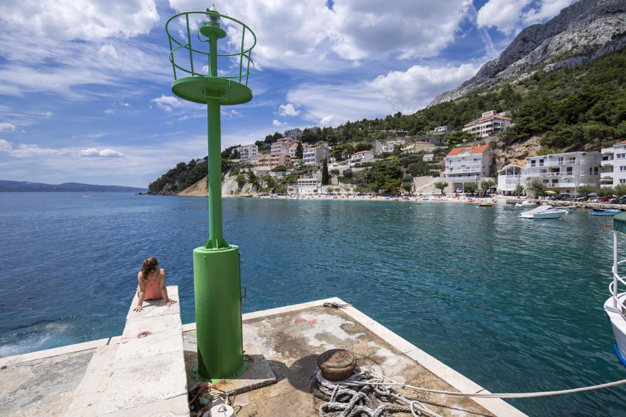 Family Beach Rooms Omis Exterior photo