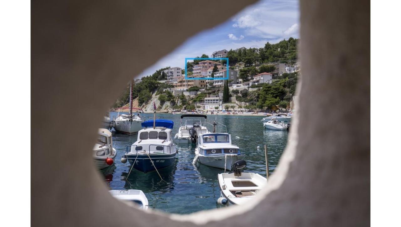 Family Beach Rooms Omis Exterior photo